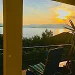 Stella Sea View Apartment *