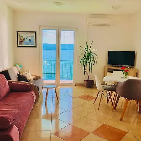 Stella Sea View *