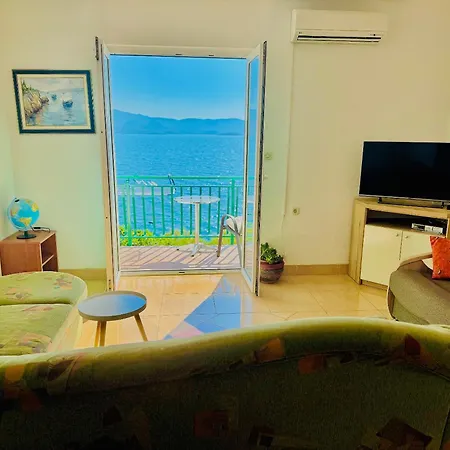 Апартаменты Stella Sea View *