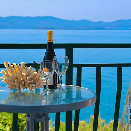 Stella Sea View アパート